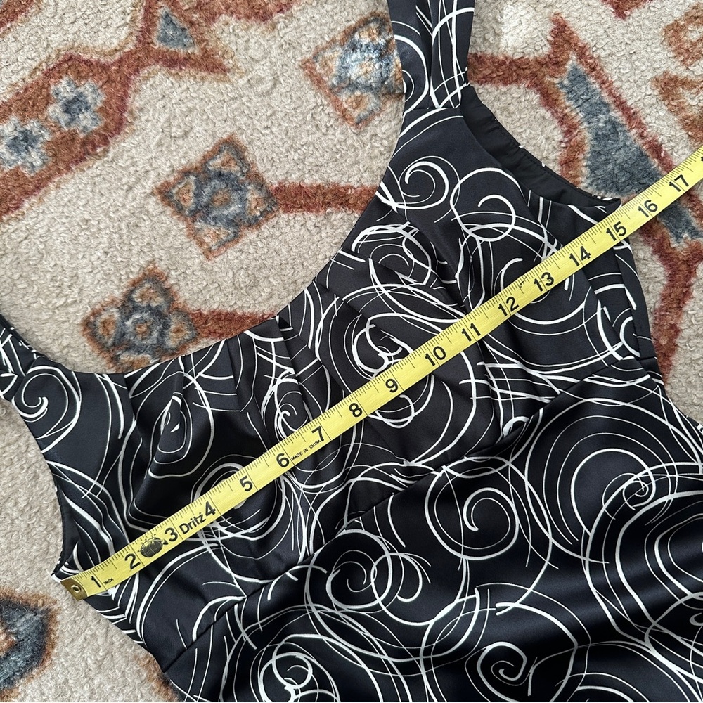 Maggy‎ London Black White Abstract Swirl Print Sleeveless Sheath Dress 8 - Picture 5 of 7